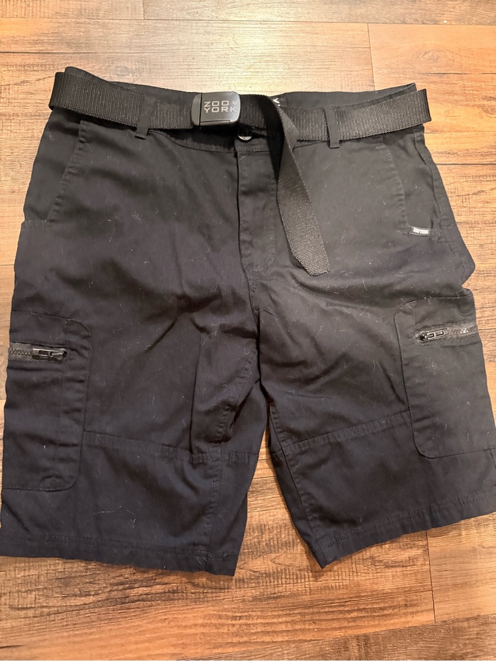Zoo York Men's Black Cargo Shorts and Belt
